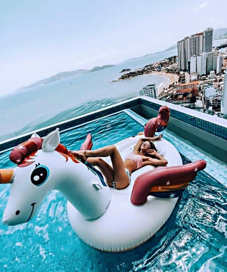 Beachfront Scenia Bay Apartment Nha Trang Buitenkant foto