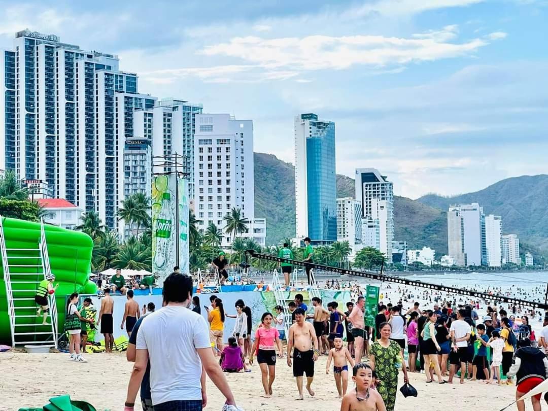 Beachfront Scenia Bay Apartment Nha Trang Buitenkant foto