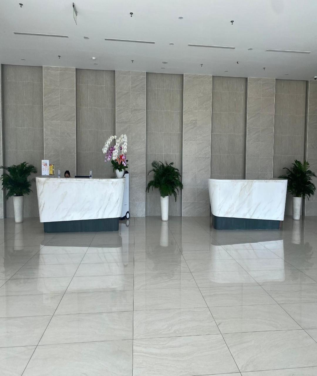 Beachfront Scenia Bay Apartment Nha Trang Buitenkant foto